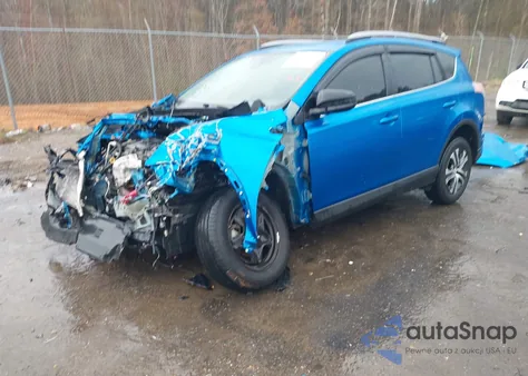 2017 Toyota Rav4 Le z USA, uszkodzony, nr VIN JTMZFREV2HJ701661